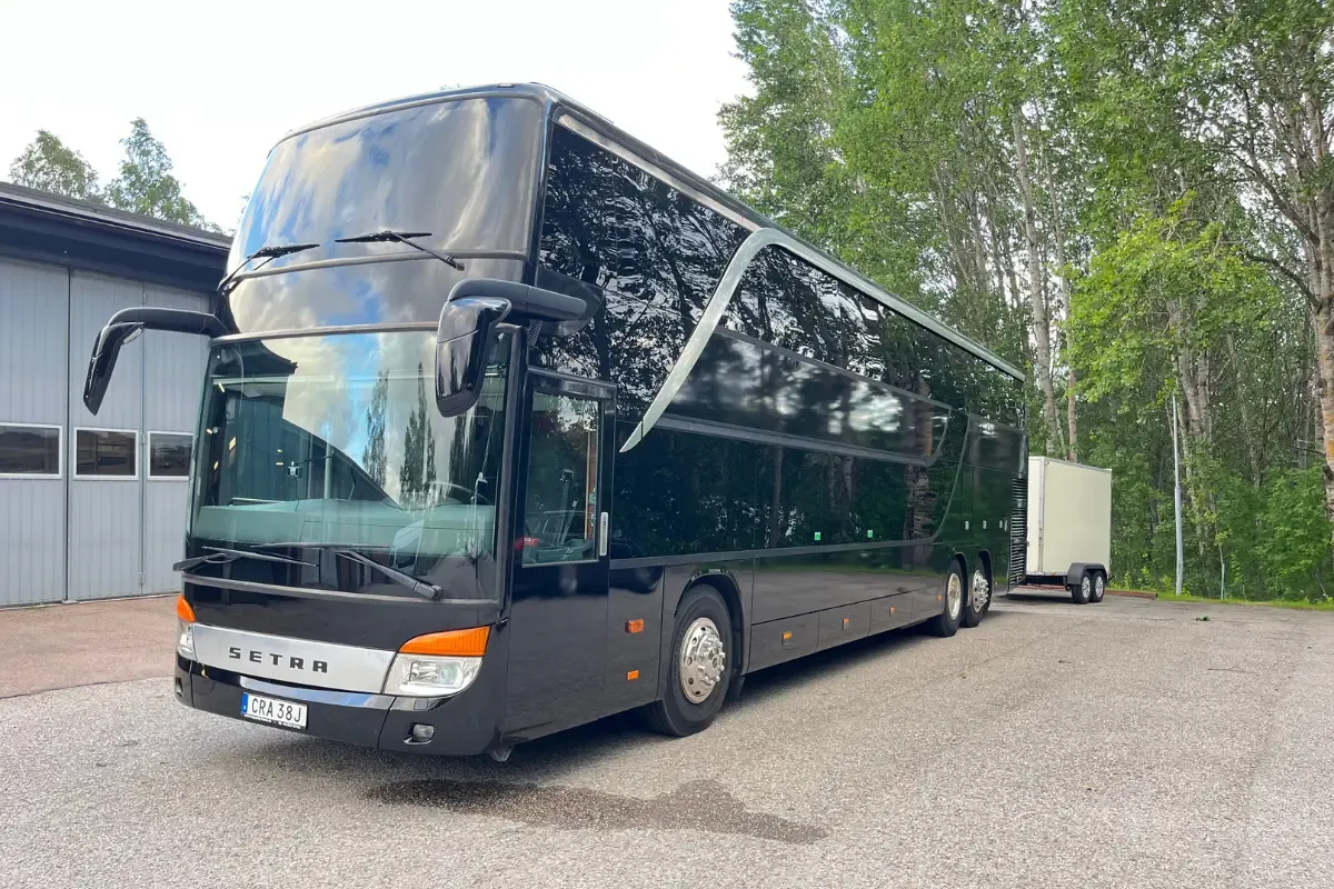 Setra S 431 DT Nightliner med trailer
